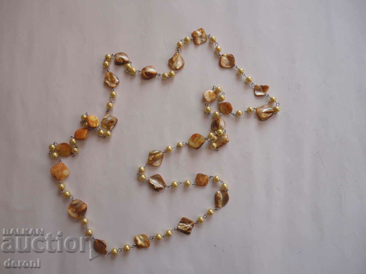 Delivery of Amazing mother of pearl pearl necklace Delivery of Amazing mother of pearl pearl necklace