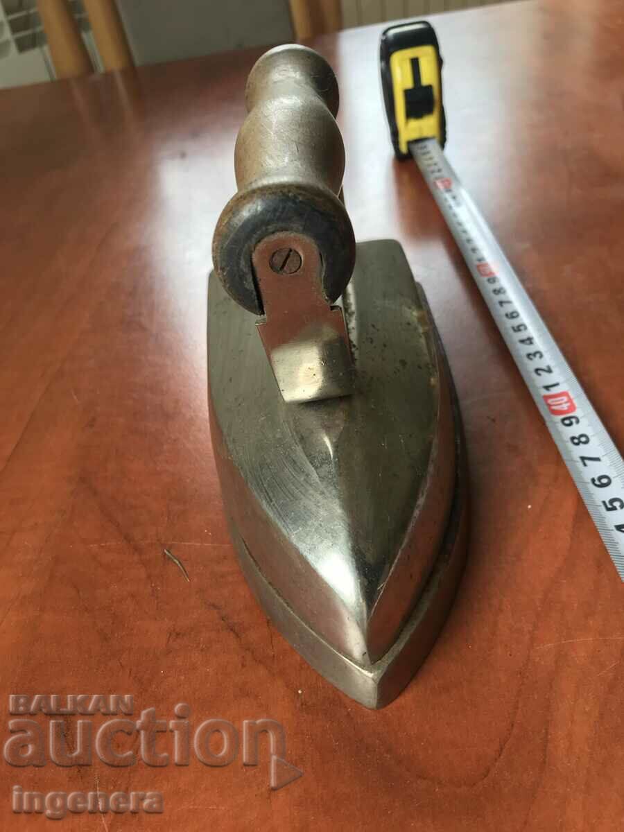 ΠΑΛΙΟ ΗΛΕΚΤΡΙΚΟ ΣΙΔΕΡΟ ΣΥΛΛΕΚΤΩΝ με τιμή 13.00 BGN | € 6.65 ΠΑΛΙΟ ΗΛΕΚΤΡΙΚΟ ΣΙΔΕΡΟ ΣΥΛΛΕΚΤΩΝ με τιμή 13.00 BGN | € 6.65