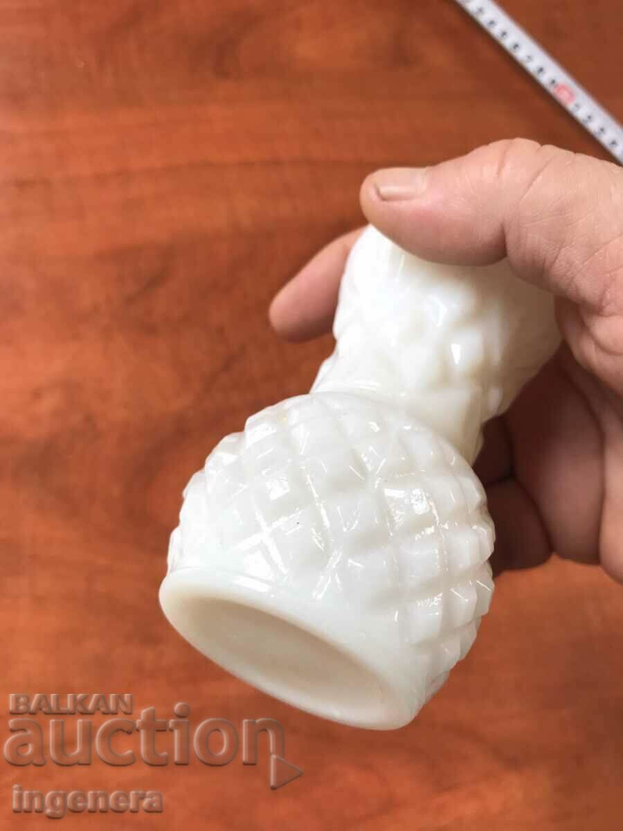 VASE VASE MILK WHITE GLASS RELIEF - 5 VASE VASE MILK WHITE GLASS RELIEF - 5