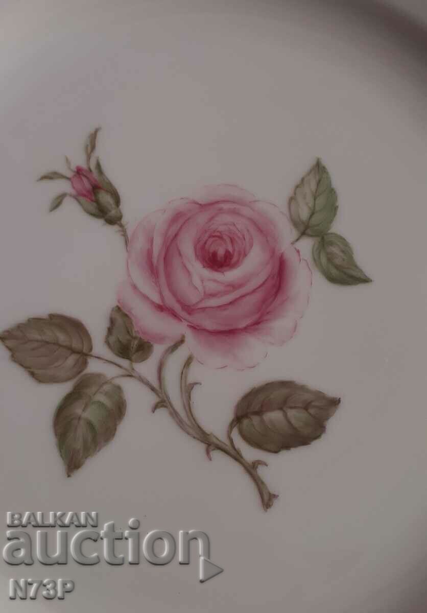 OLD PORCELAIN PLATE. COLLECTION. HAND PAINTED. with price 25.00 BGN | € 12.78 OLD PORCELAIN PLATE. COLLECTION. HAND PAINTED. with price 25.00 BGN | € 12.78