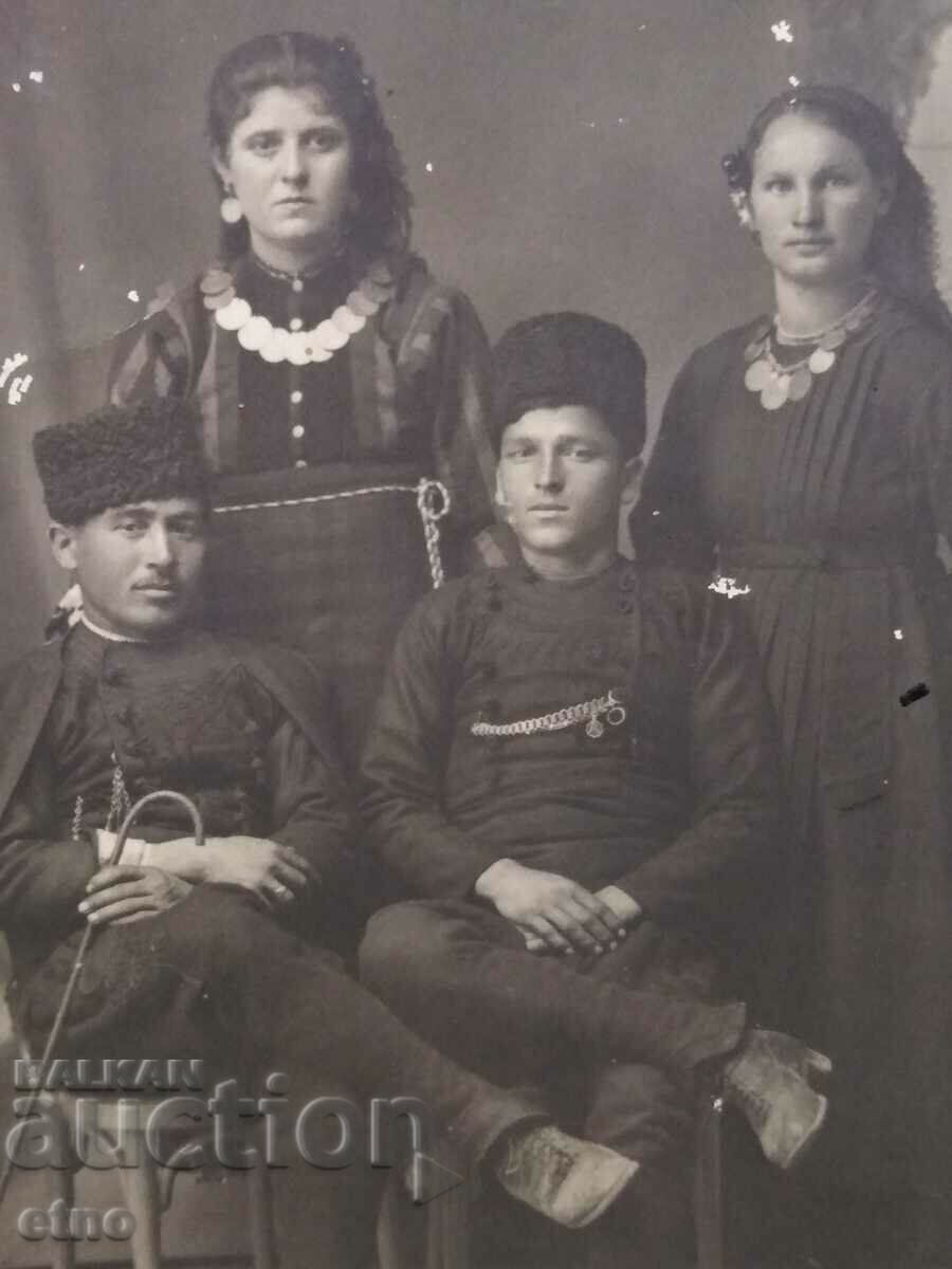 ROYAL PHOTO, MALE COSTUME with price 15.00 BGN | € 7.67 ROYAL PHOTO, MALE COSTUME with price 15.00 BGN | € 7.67