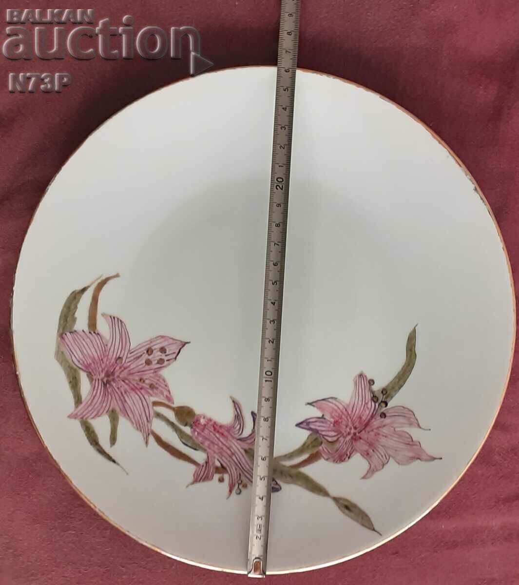 Licitație PLATĂ DE PORCELAN. COLECȚIE.PICTAT MÂNĂ.