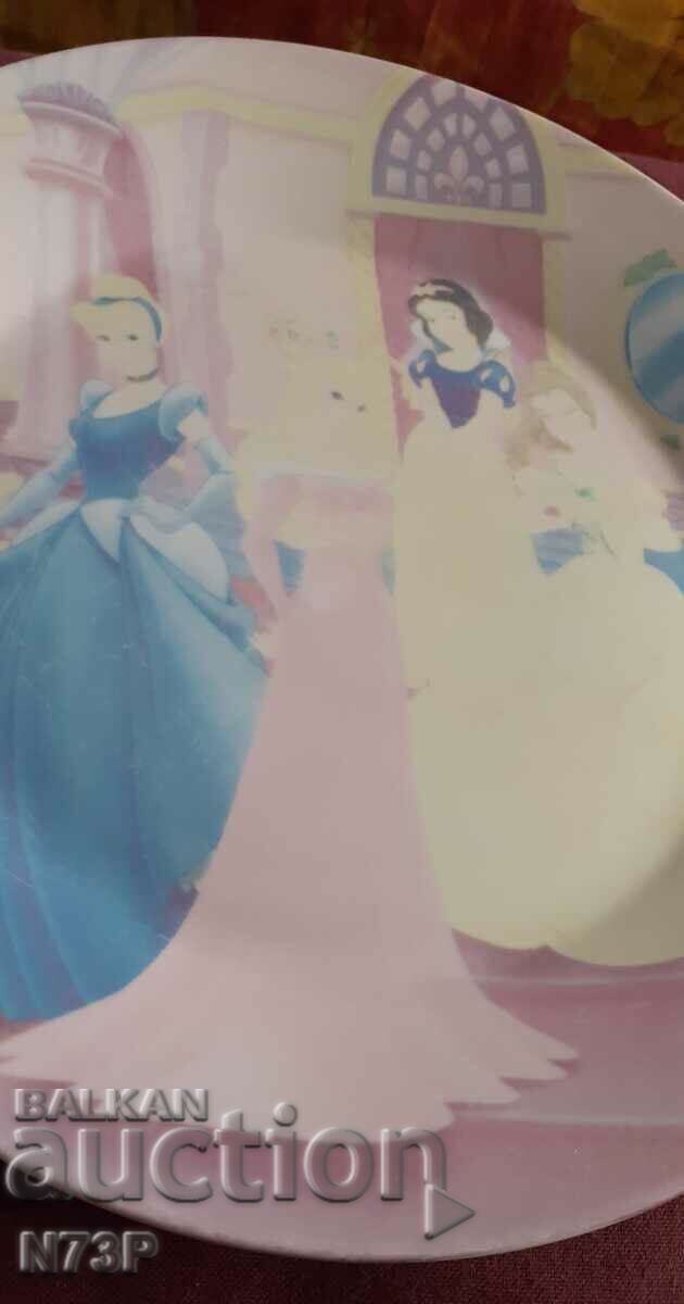 PORCELAIN PLATE. COLLECTION. with price 12.00 BGN | € 6.14 PORCELAIN PLATE. COLLECTION. with price 12.00 BGN | € 6.14