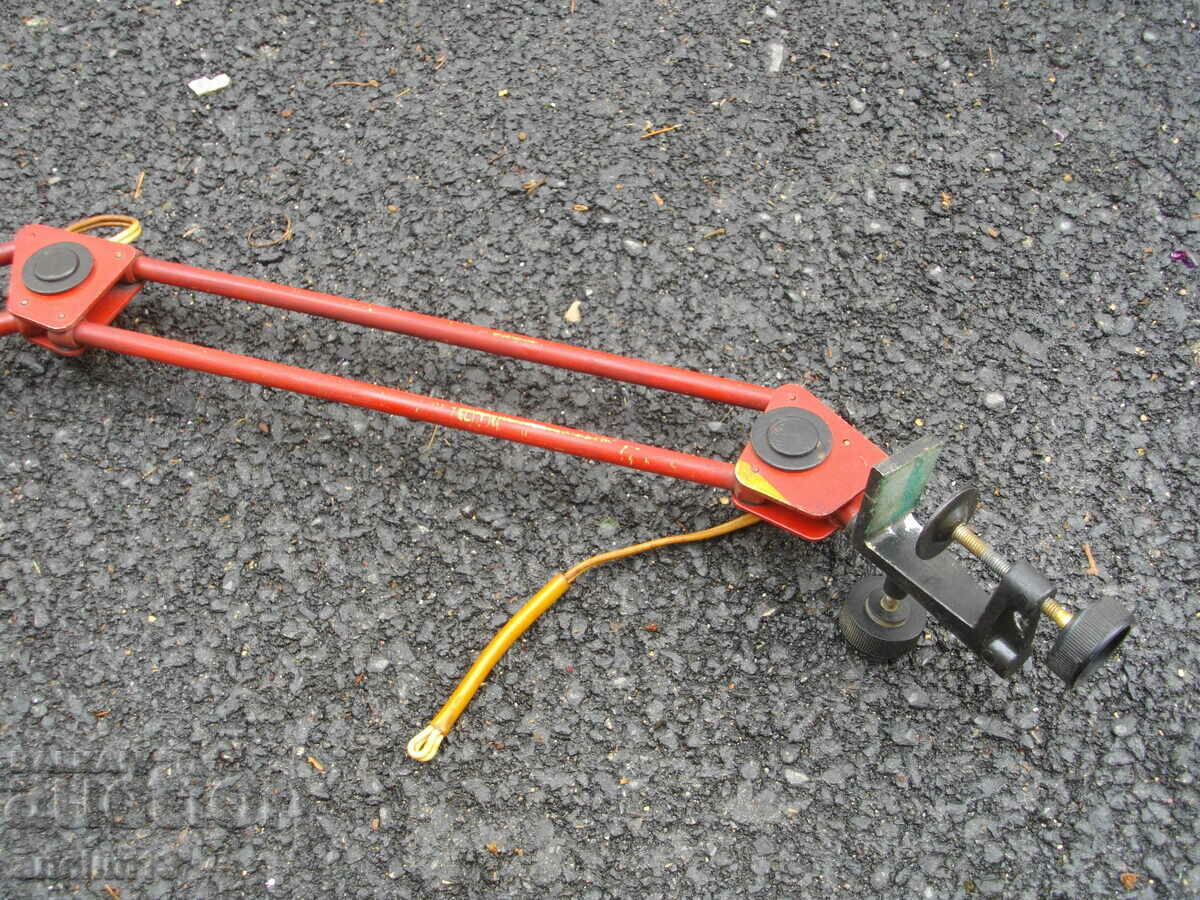 Доставка на СТАРА ИНДУСТРИАЛНА ЛАМПА