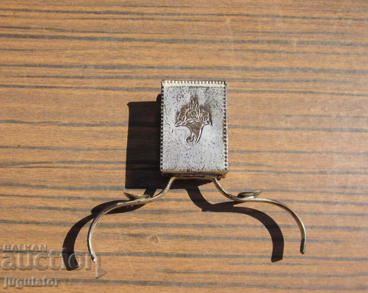 Delivery of antique silver plated matchbox with ornaments Delivery of antique silver plated matchbox with ornaments