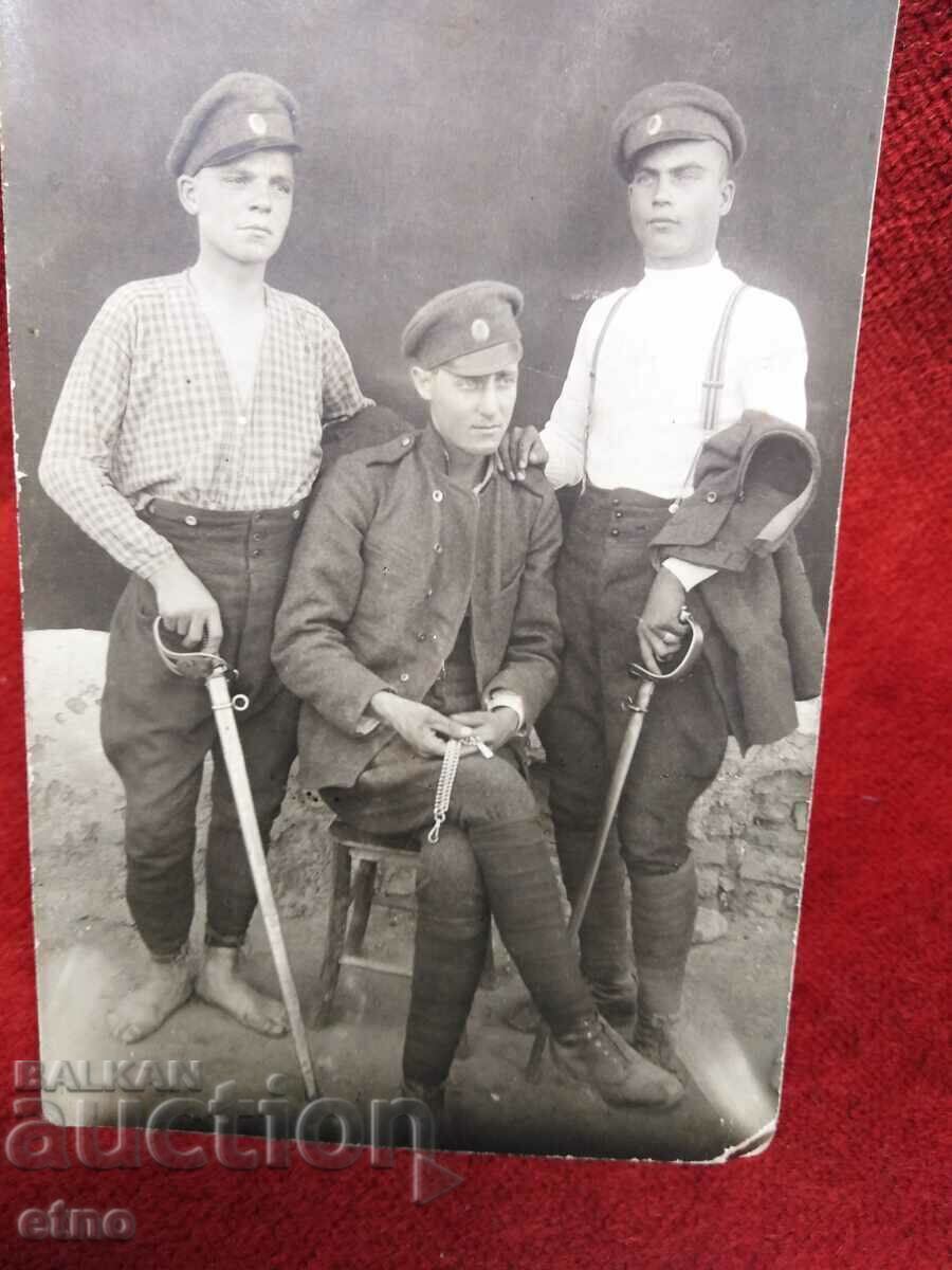 ΒΑΣΙΛΙΚΗ ΦΩΤΟΓΡΑΦΙΑ - στρατιώτης, Στολή, σπαθί, φέρων ΒΑΣΙΛΙΚΗ ΦΩΤΟΓΡΑΦΙΑ - στρατιώτης, Στολή, σπαθί, φέρων