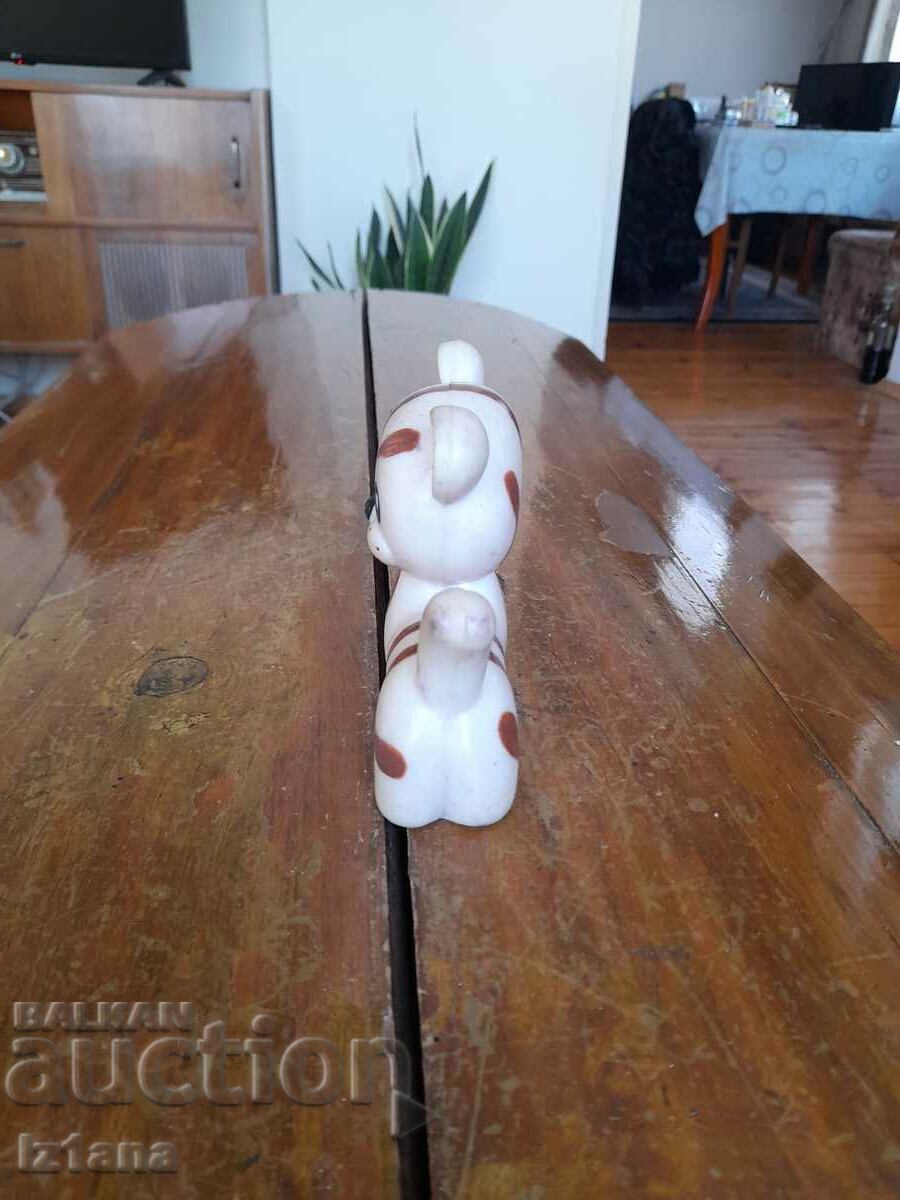 Delivery of Old rubber toy, kitten, cat Delivery of Old rubber toy, kitten, cat