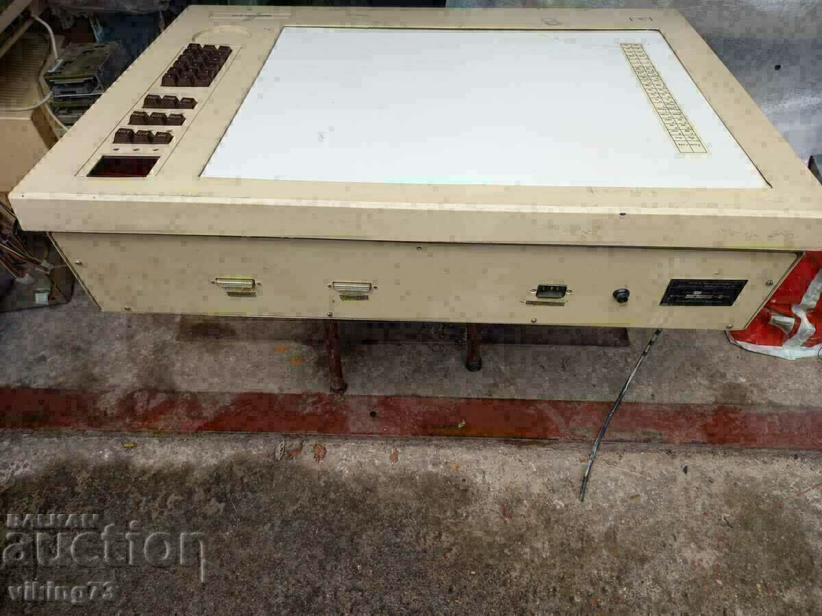 Digitizer Mikronika D297 with documentation. Digitizer Mikronika D297 with documentation.