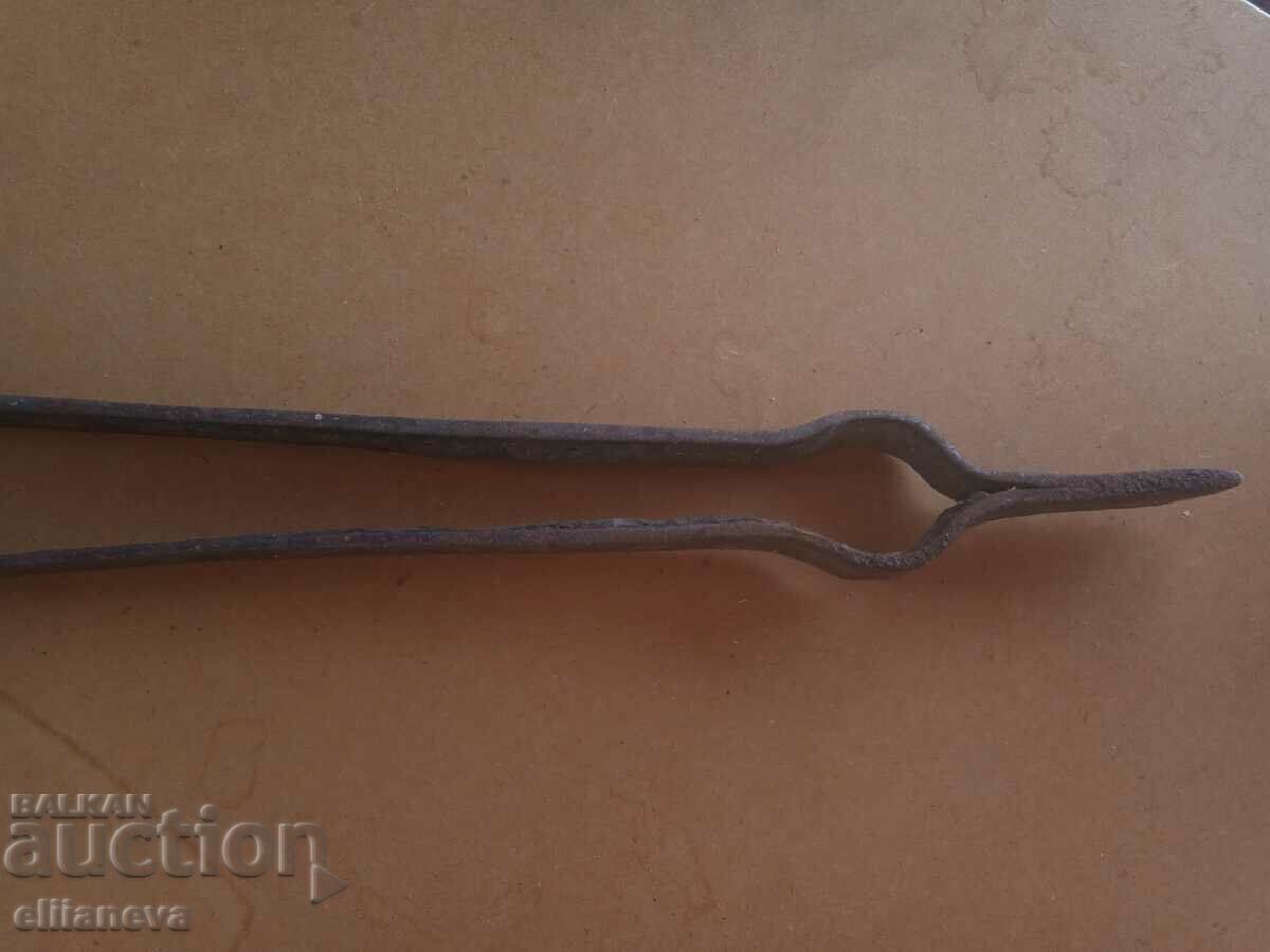 Auction Forged curling iron Auction Forged curling iron