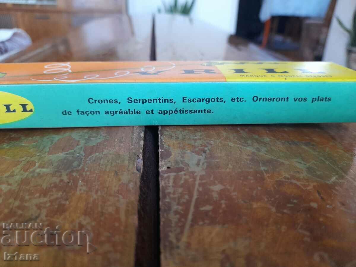 Παλιά διακόσμηση πιάτων με τιμή 30.00 BGN | € 15.34 Παλιά διακόσμηση πιάτων με τιμή 30.00 BGN | € 15.34