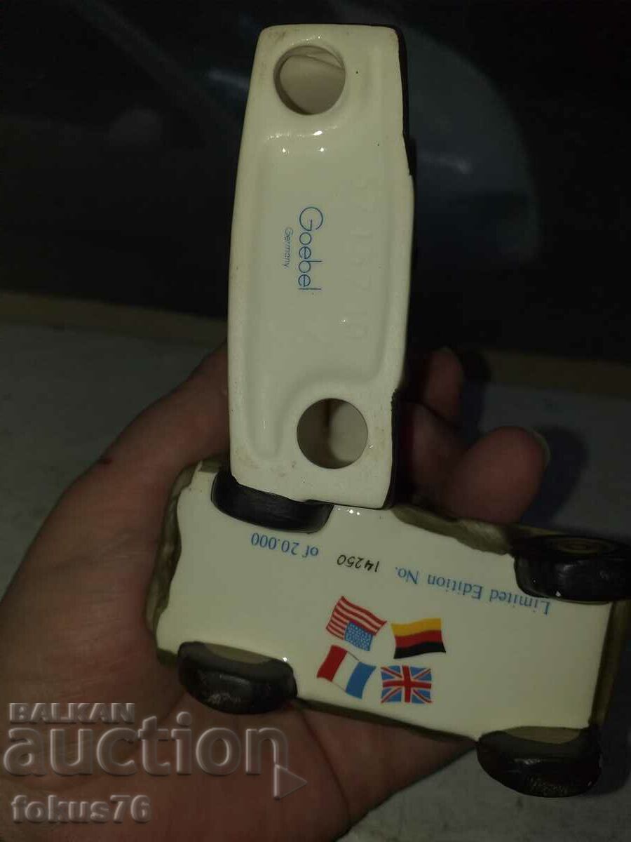 Delivery of Hummel Goebel - figure statuette porcelain US ARMY Delivery of Hummel Goebel - figure statuette porcelain US ARMY