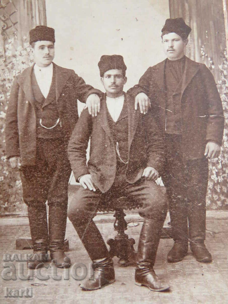 OLD PHOTO - CARDBOARD - RUSSIAN PHOTO - PLUM with price 39.99 BGN | € 20.45 OLD PHOTO - CARDBOARD - RUSSIAN PHOTO - PLUM with price 39.99 BGN | € 20.45