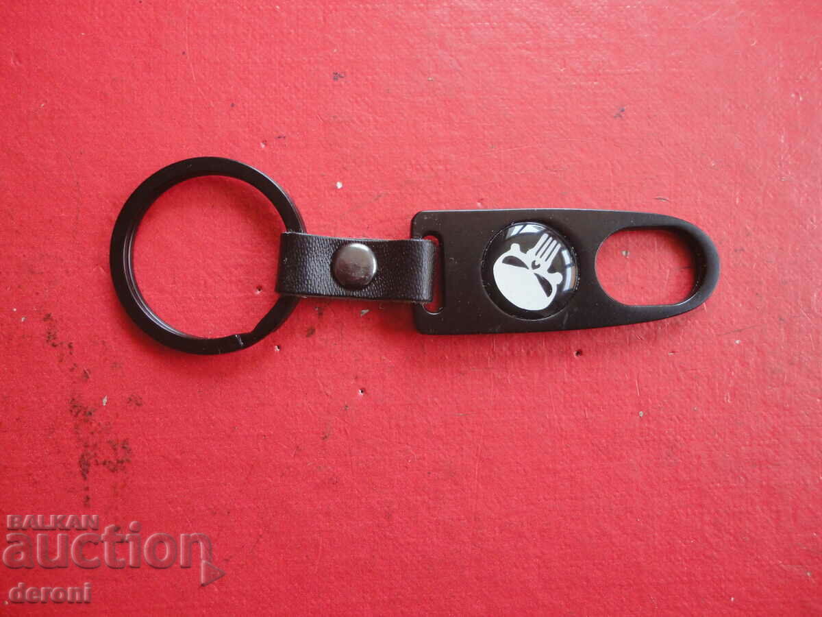 Auction  Cool skull rocker keychain