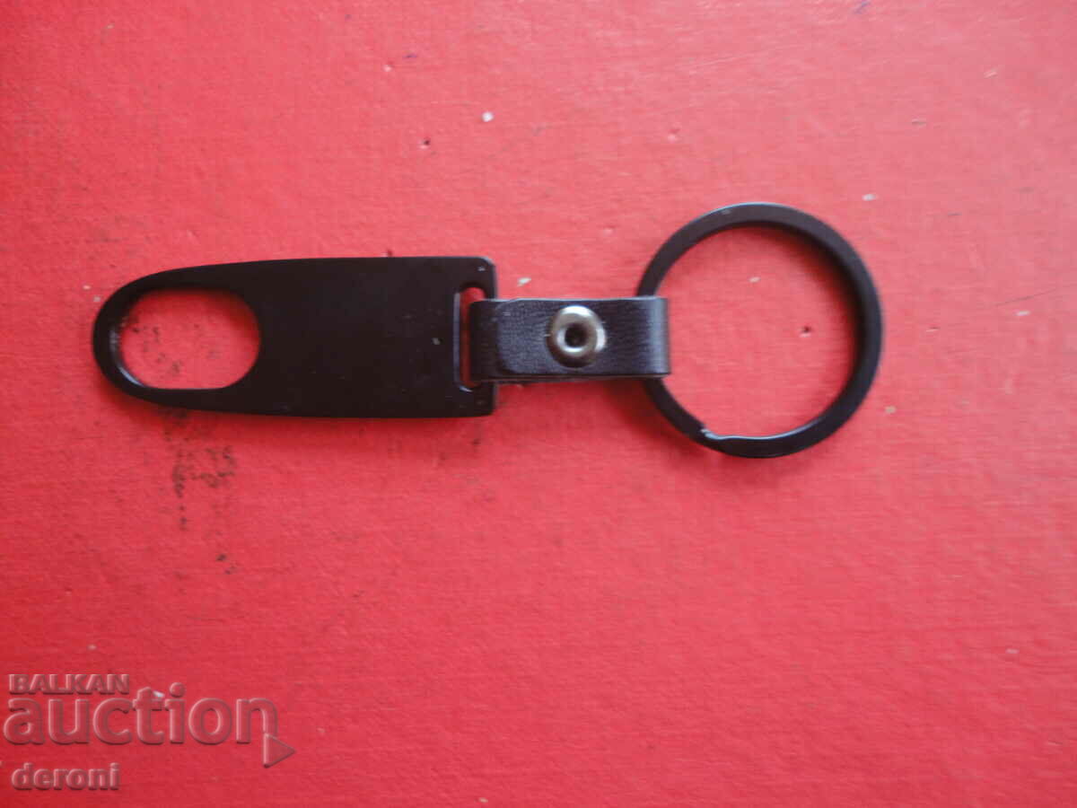 Cool skull rocker keychain - 5