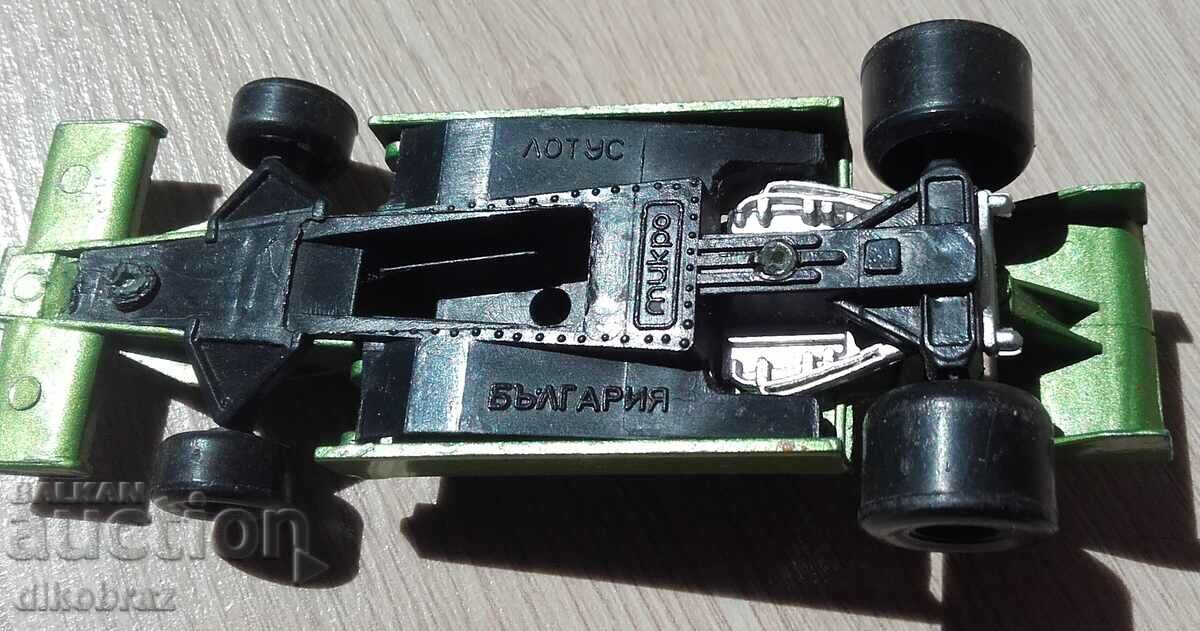 Delivery of Lotus Bulgaria - Micro Delivery of Lotus Bulgaria - Micro