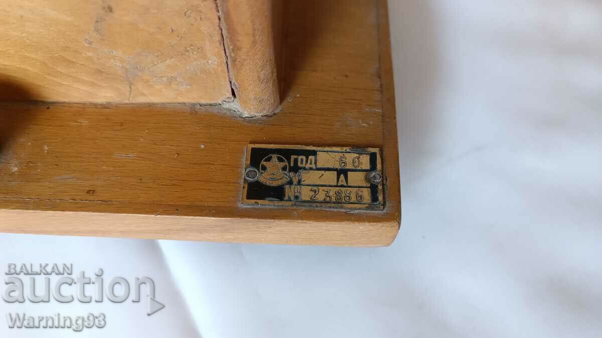 Old wooden table voltmeter - 1960 - UCHTEHPROM - 5 Old wooden table voltmeter - 1960 - UCHTEHPROM - 5