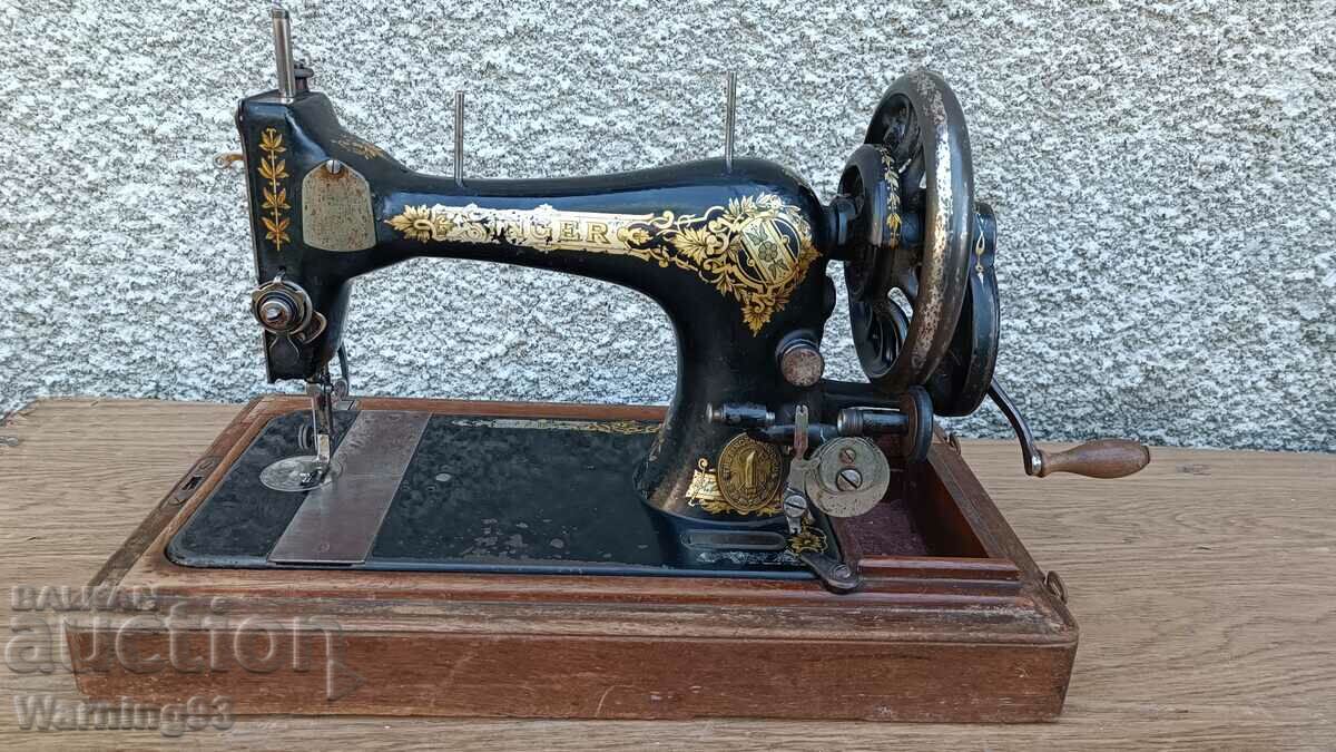 Παλιά χειροκίνητη ραπτομηχανή - Singer - 1909