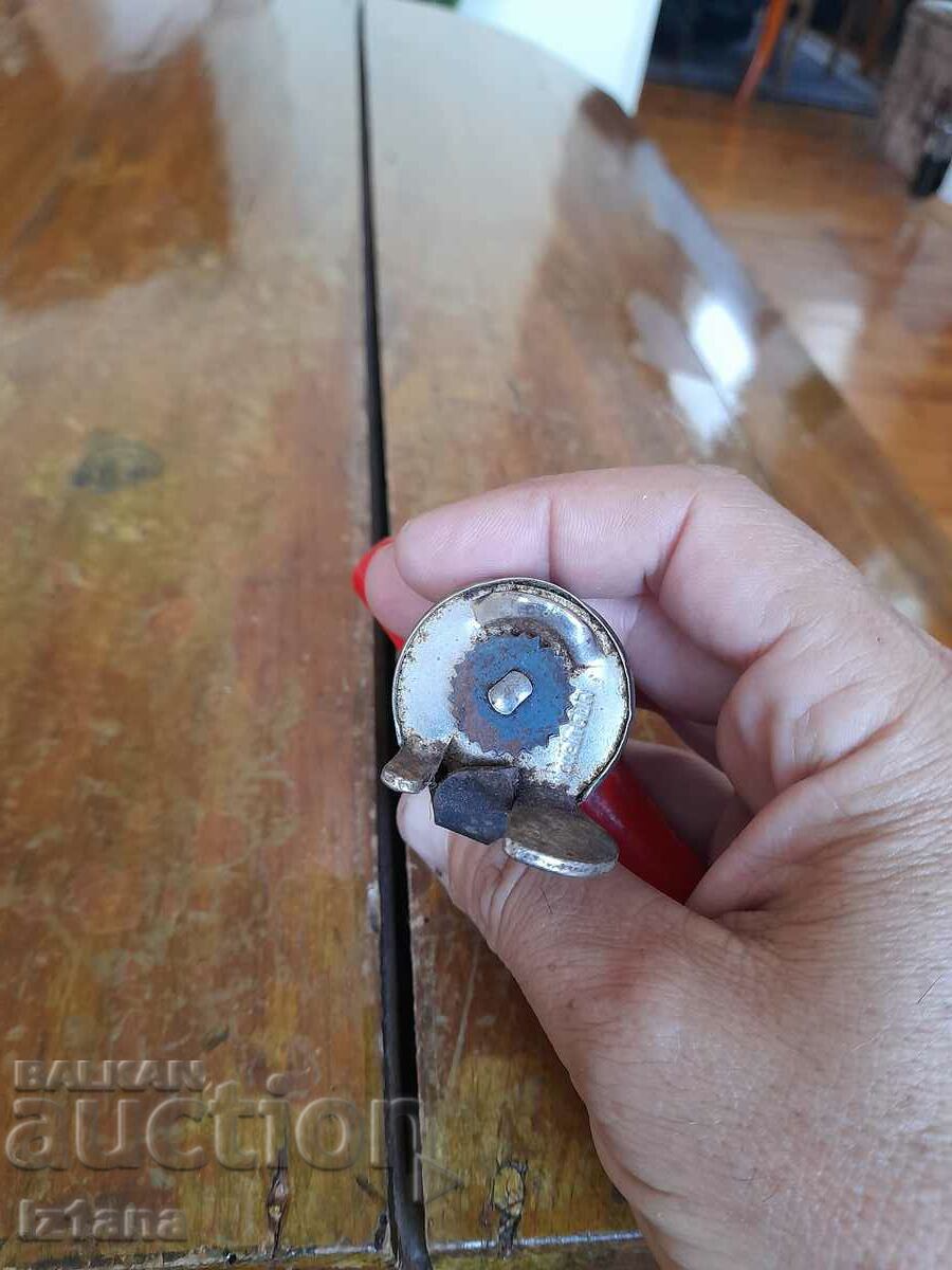 Livrarea Deschizator de conserve vechi Torpados Livrarea Deschizator de conserve vechi Torpados