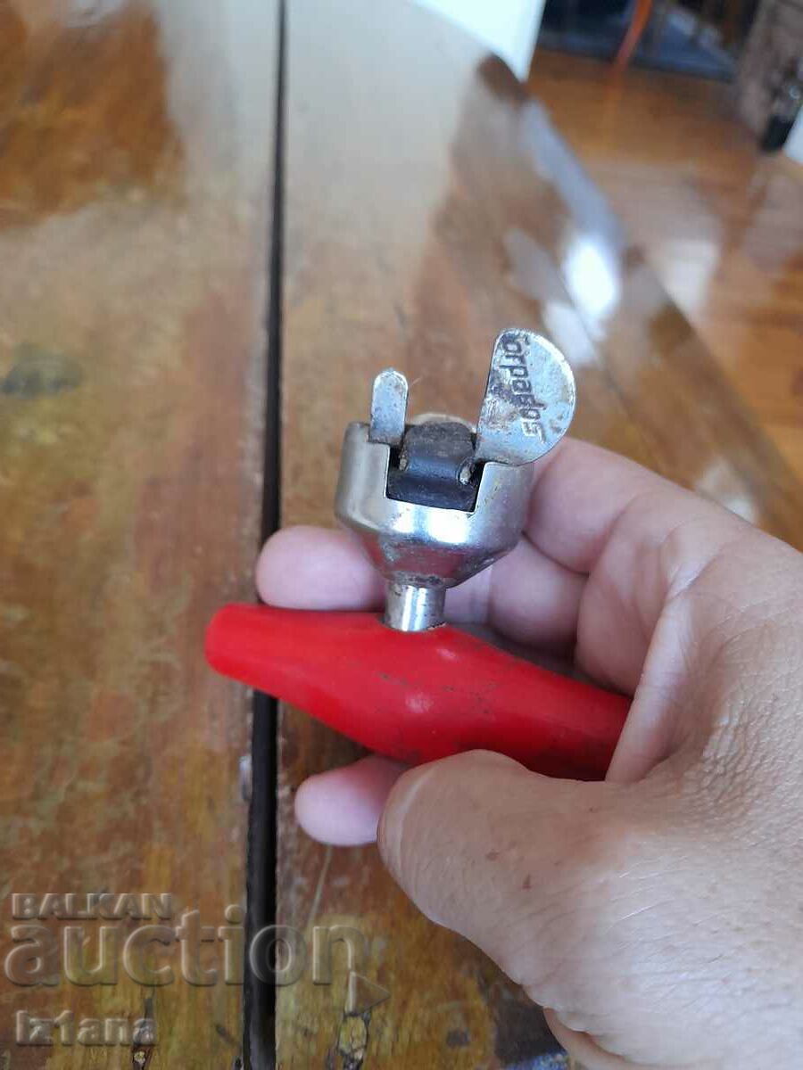 Deschizator de conserve vechi Torpados - 5 Deschizator de conserve vechi Torpados - 5