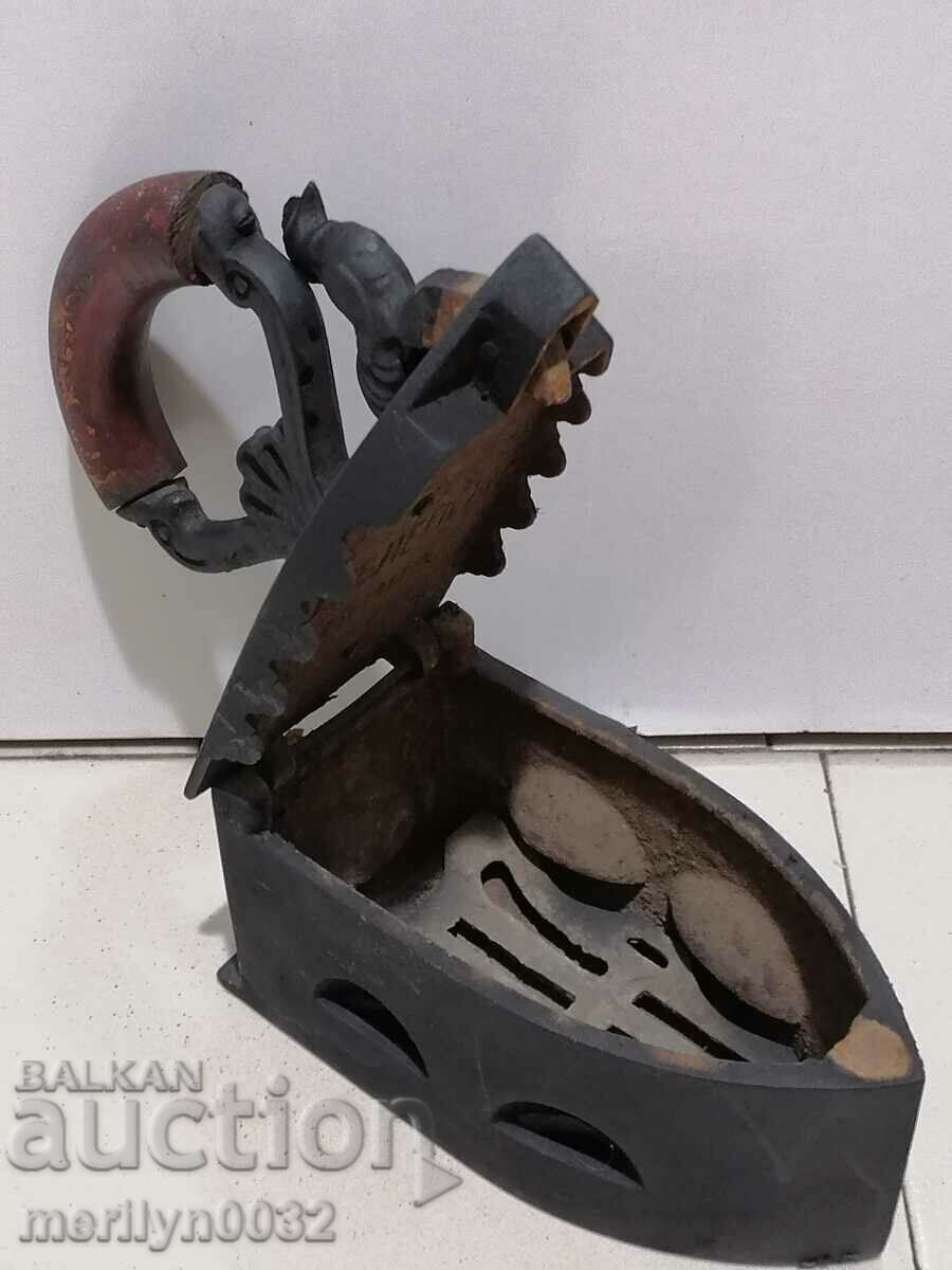 Стара ютия на жар - 5 Стара ютия на жар - 5