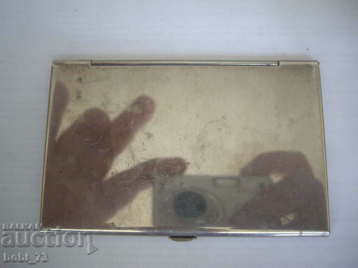 caz de țigară cu preț 10.00 BGN | € 5.11 caz de țigară cu preț 10.00 BGN | € 5.11