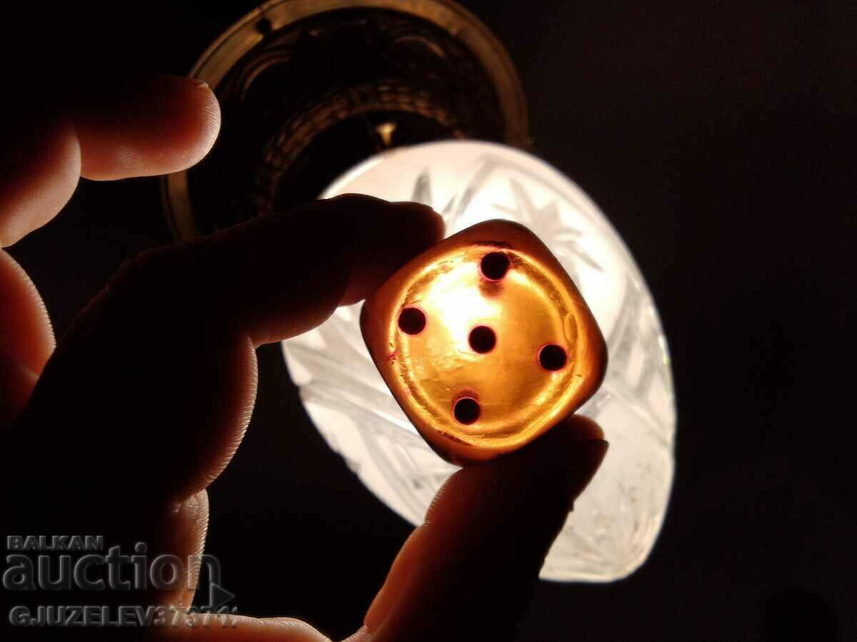 Old collectible game dice - 6 Old collectible game dice - 6