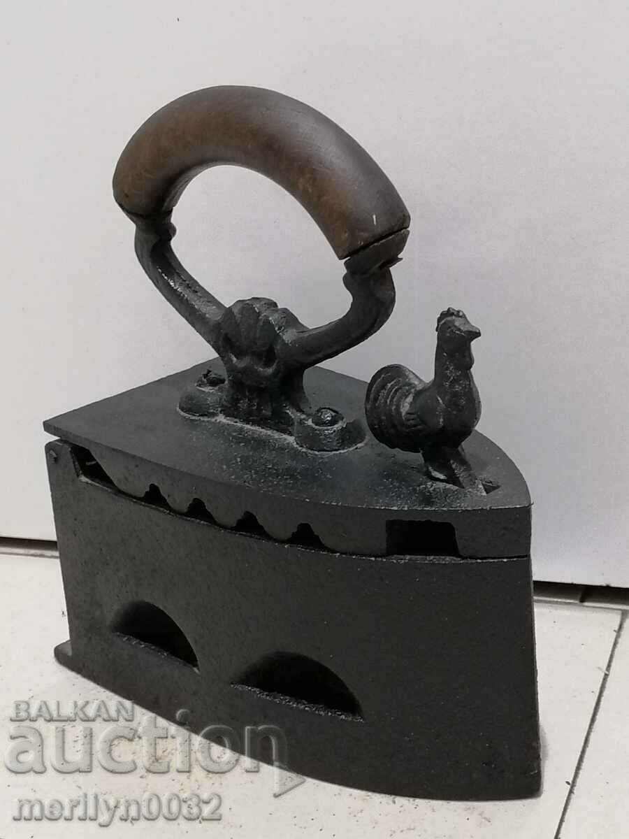 Δημοπρασία Παλιά σιδήρου στην πυρκαγιά Δημοπρασία Παλιά σιδήρου στην πυρκαγιά