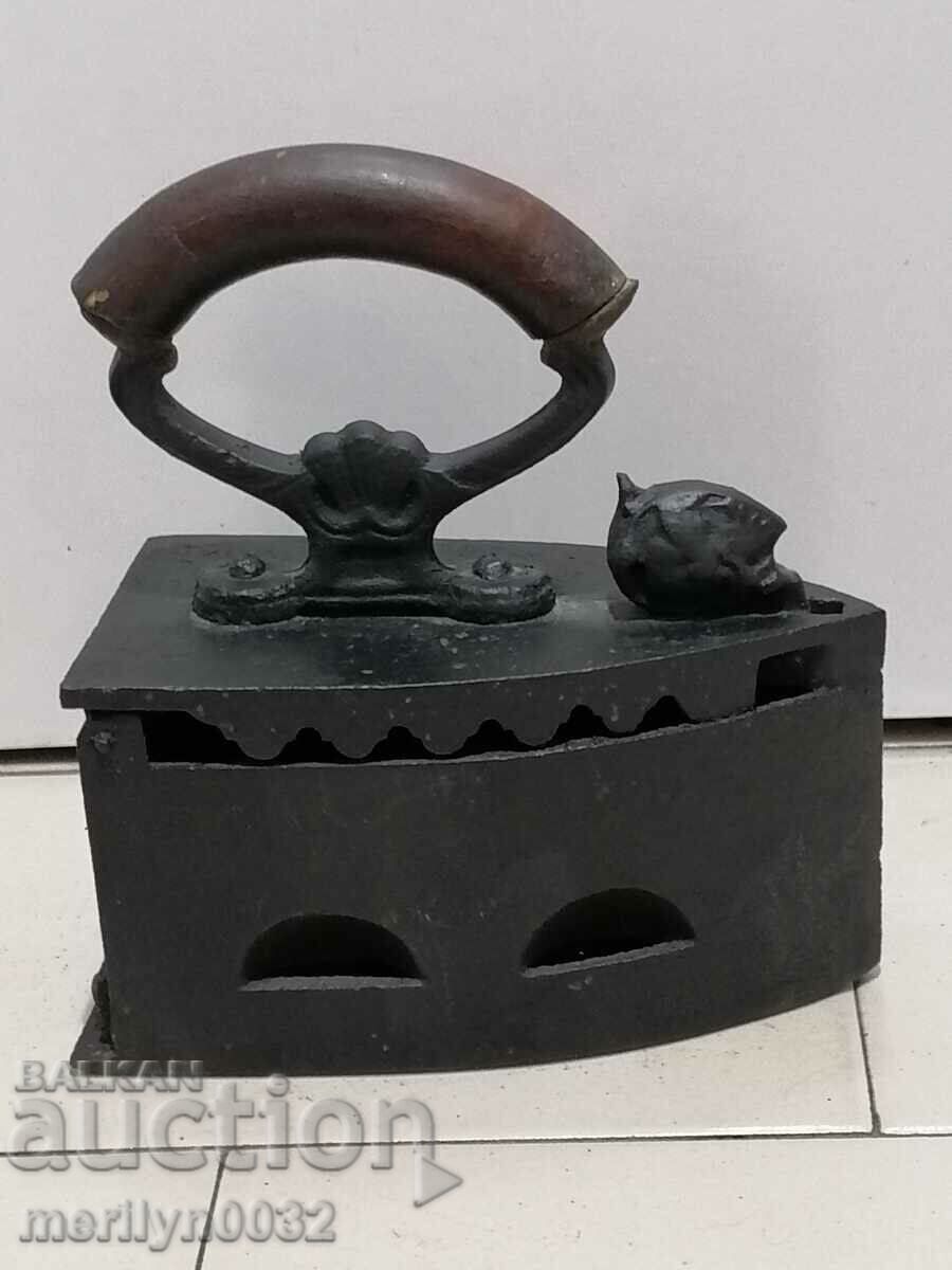 An old iron on fire with price € 39.58 | 77.41 BGN An old iron on fire with price € 39.58 | 77.41 BGN
