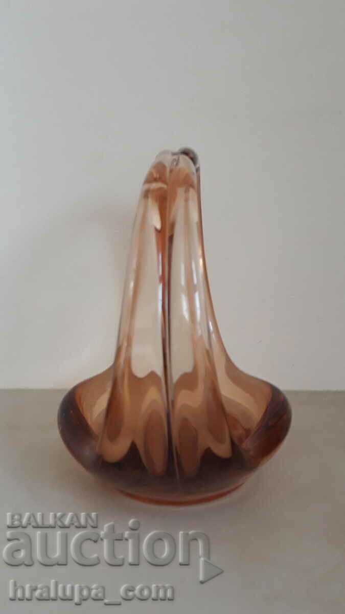 Glass basket bonbonniere colored glass with price 10.00 BGN | € 5.11 Glass basket bonbonniere colored glass with price 10.00 BGN | € 5.11