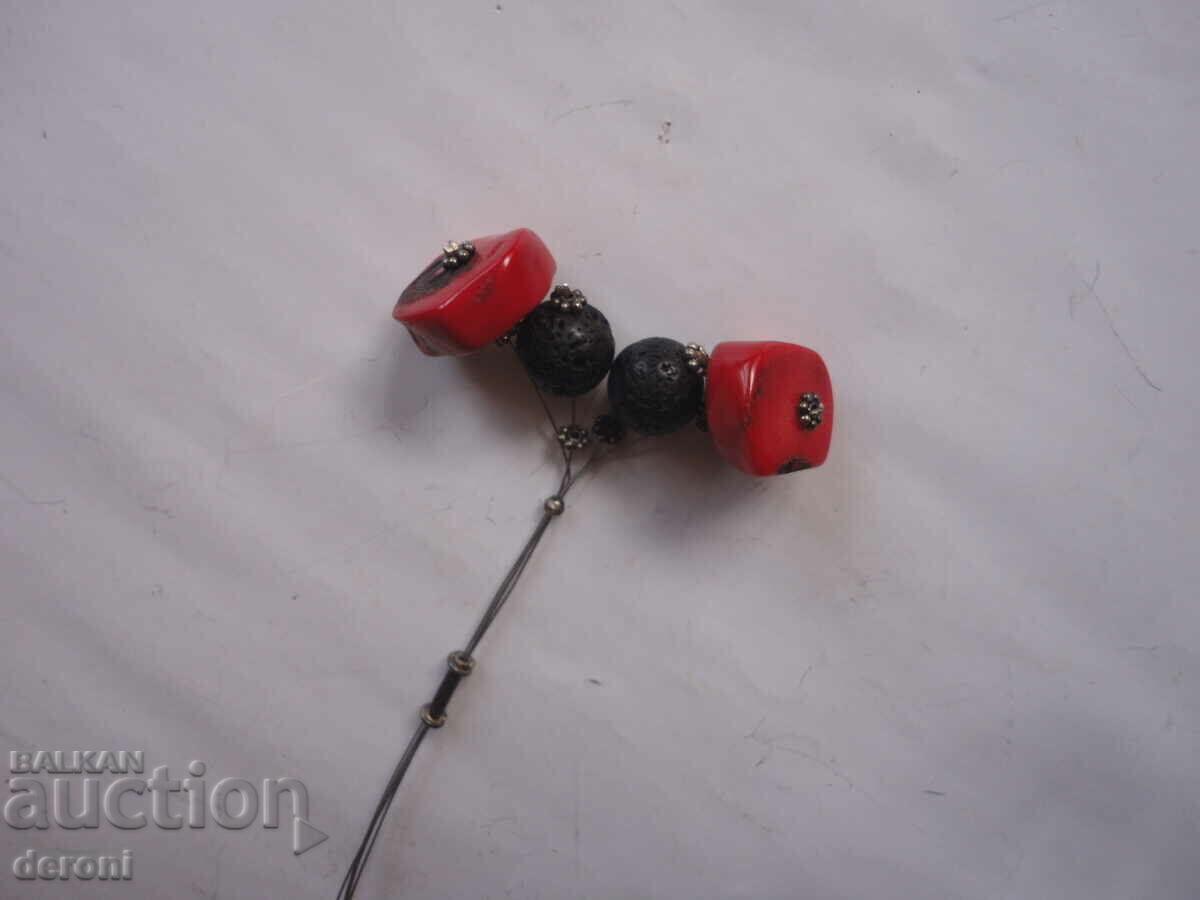 Παράδοση Κολιέ από επώνυμα ασημί κοραλί Παράδοση Κολιέ από επώνυμα ασημί κοραλί