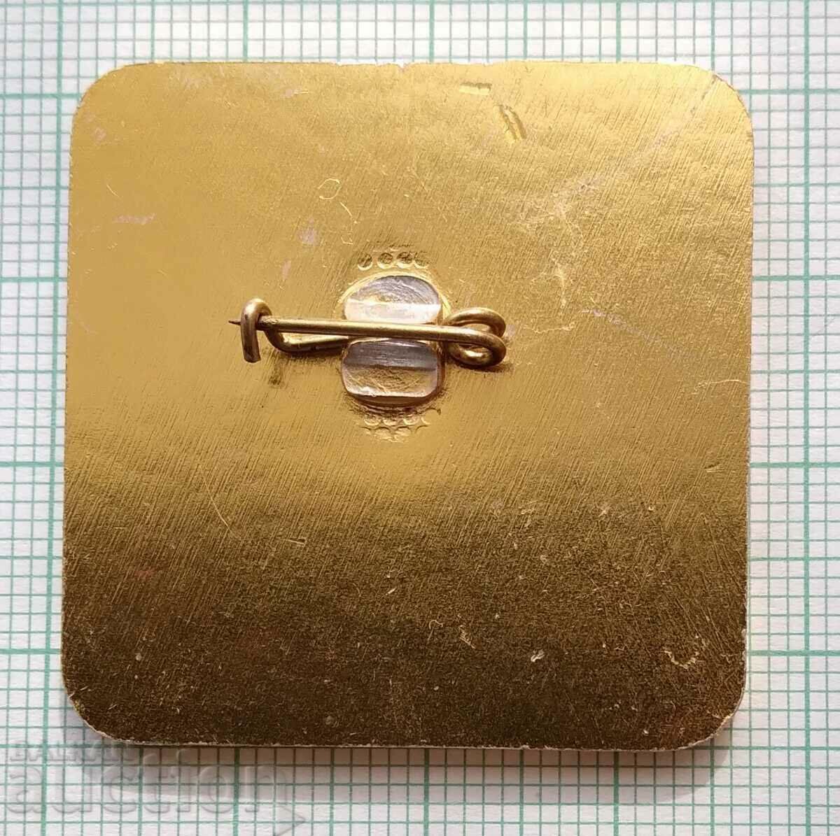 Auction 13539 Badge - Newspaper Cup Homeland Front ski 1980 Auction 13539 Badge - Newspaper Cup Homeland Front ski 1980