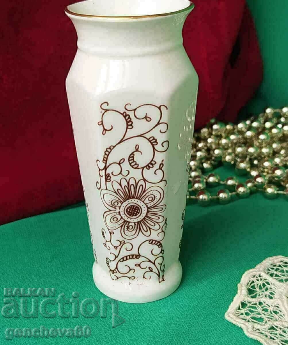 Auction  RETRO Bulgarian vase-bone porcelain/Vidin