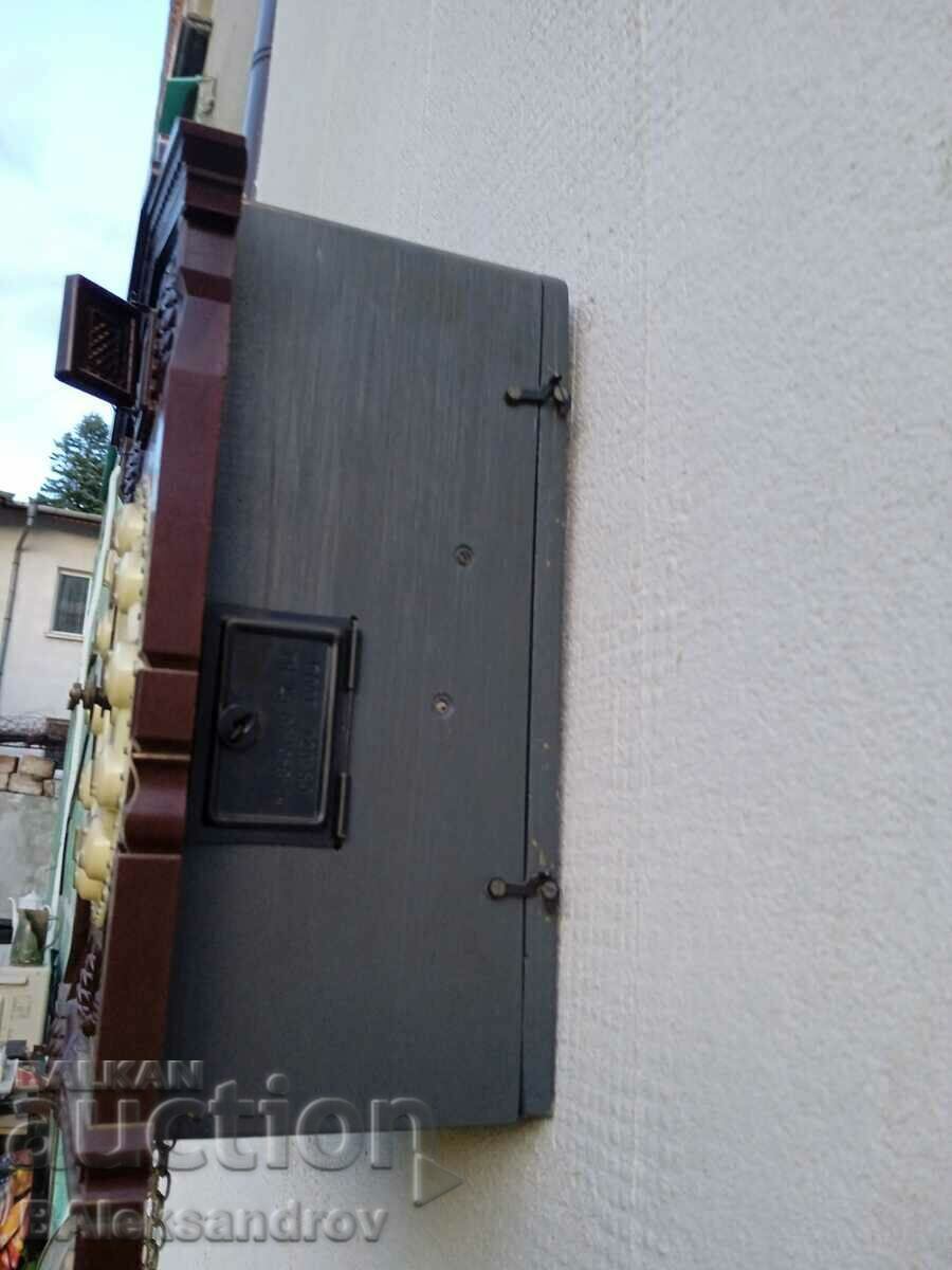 Auction Cuckoo Lighthouse Auction Cuckoo Lighthouse