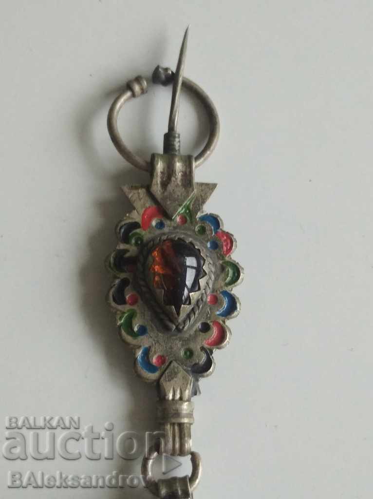 Delivery of Old head ornament Delivery of Old head ornament