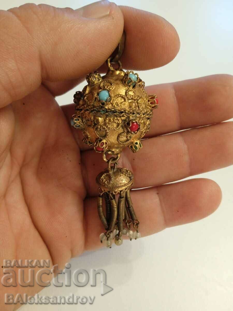 Δημοπρασία Παλαιό επιχρυσωμένο υδράργυρο στολίδι λαιμού Δημοπρασία Παλαιό επιχρυσωμένο υδράργυρο στολίδι λαιμού