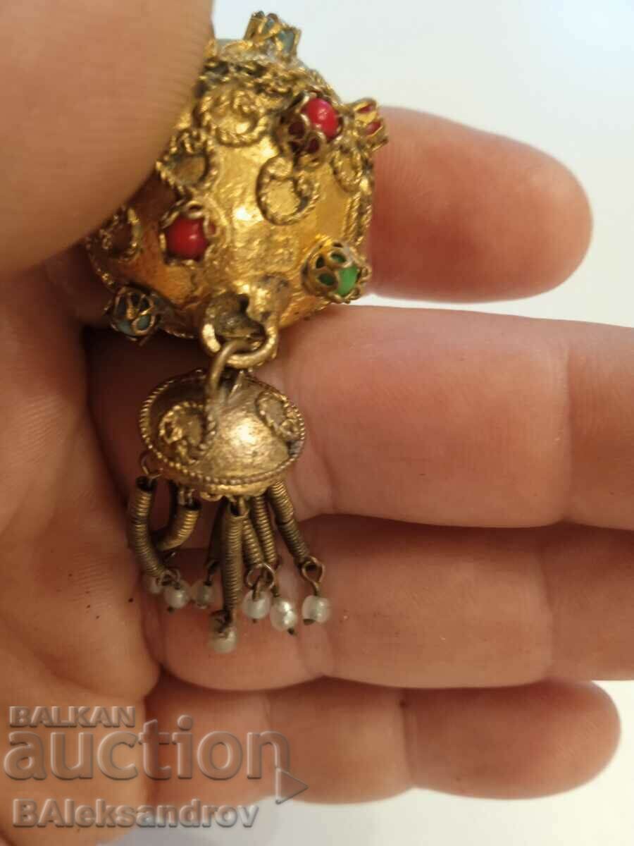 Vechi ornament pentru gât aurit cu mercur