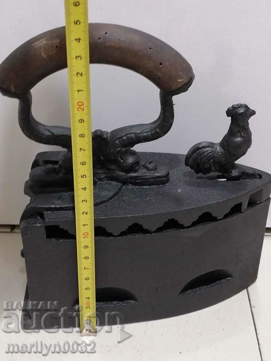 Παράδοση Σίδερο στην πυρκαγιά Παράδοση Σίδερο στην πυρκαγιά