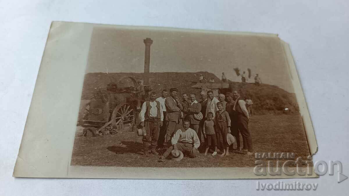 Снимка Садово Мъже и деца пред Вършачка 1921