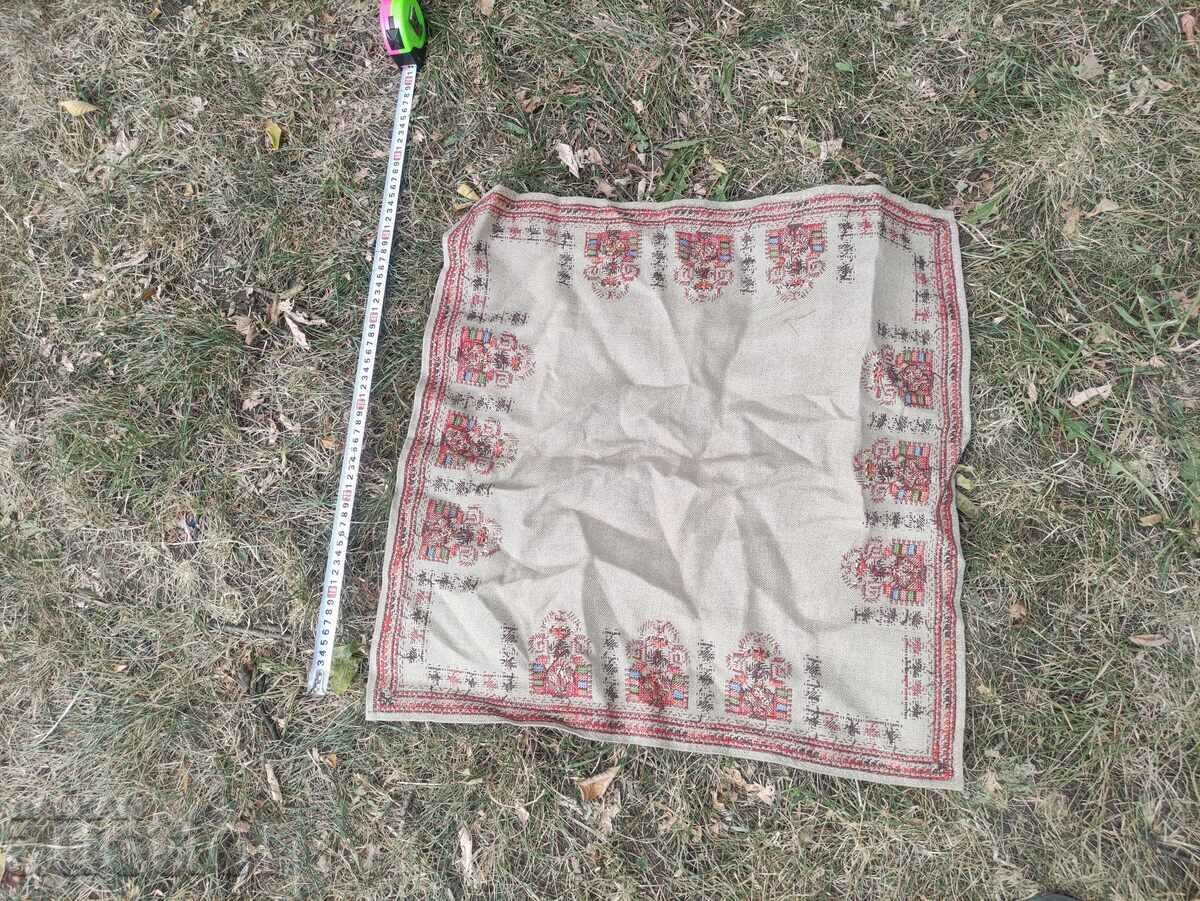 Delivery of A small tablecloth with embroidery Delivery of A small tablecloth with embroidery