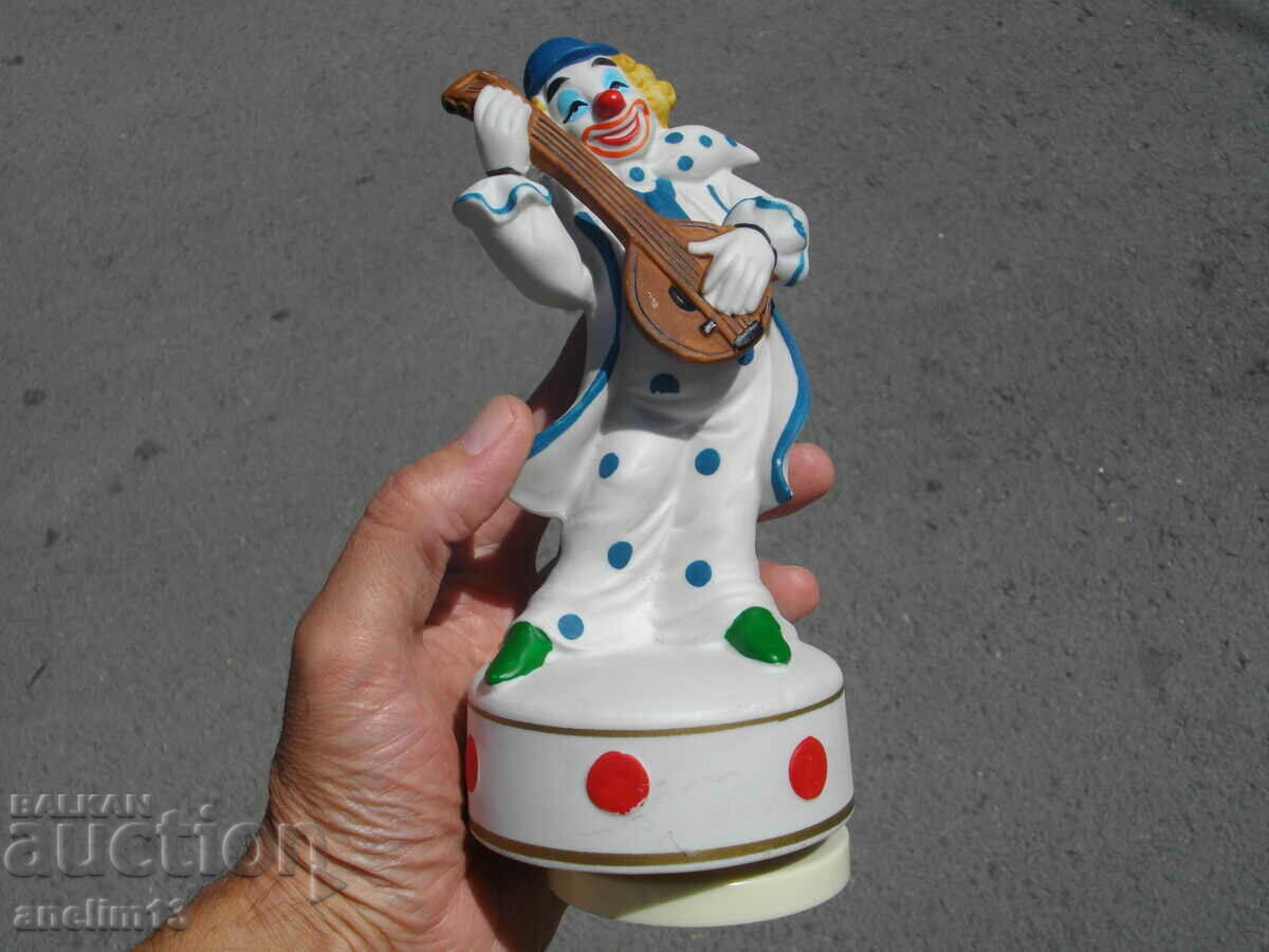 OLD PORCELAIN FIGURE WITH LANTERN PORCELAIN CLOWN with price 65.00 BGN | € 33.23 OLD PORCELAIN FIGURE WITH LANTERN PORCELAIN CLOWN with price 65.00 BGN | € 33.23