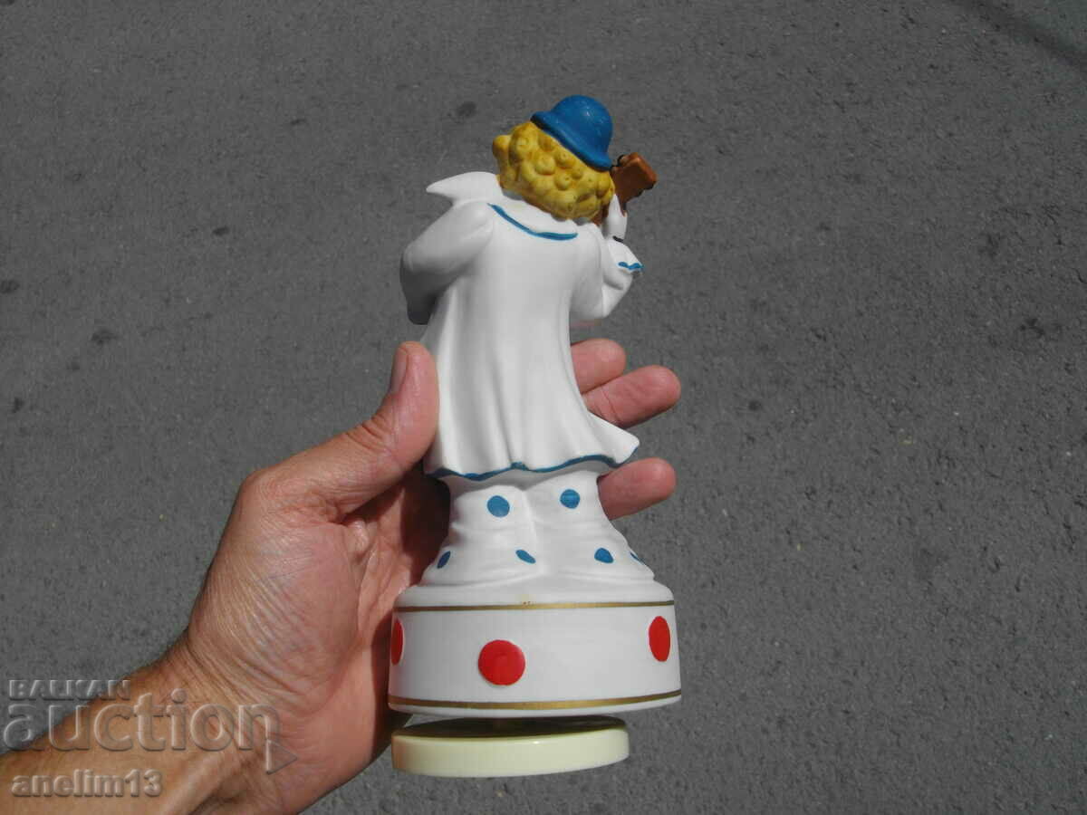 OLD PORCELAIN FIGURE WITH LANTERN PORCELAIN CLOWN - 5 OLD PORCELAIN FIGURE WITH LANTERN PORCELAIN CLOWN - 5