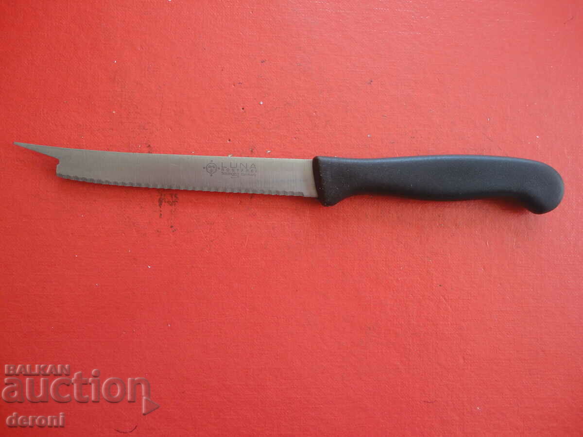 A great Luna Solingen knife with price 15.00 BGN | € 7.67 A great Luna Solingen knife with price 15.00 BGN | € 7.67