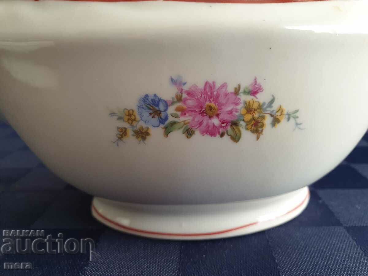 Bulgarian porcelain saucer-Kitka-Novi pazar with price 14.00 BGN | € 7.16 Bulgarian porcelain saucer-Kitka-Novi pazar with price 14.00 BGN | € 7.16