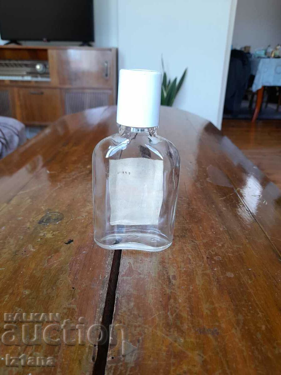 Auction Old bottle, bottle of Serschin Vodka Auction Old bottle, bottle of Serschin Vodka