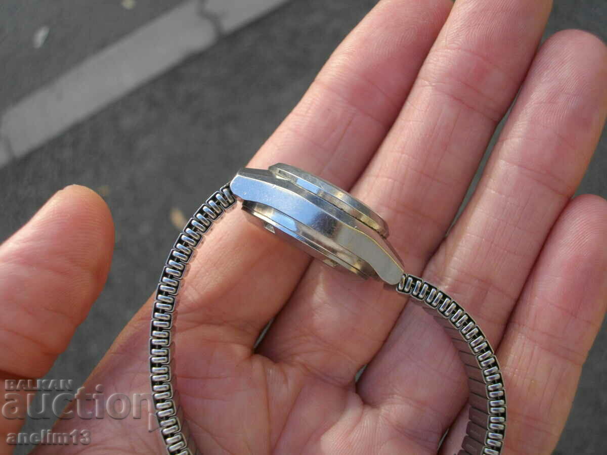 ΓΥΝΑΙΚΕΙΑ ΠΟΛΙΤΕΣ ΑΥΤΟΜΑΤΑ ΡΟΛΟΙ - 6 ΓΥΝΑΙΚΕΙΑ ΠΟΛΙΤΕΣ ΑΥΤΟΜΑΤΑ ΡΟΛΟΙ - 6