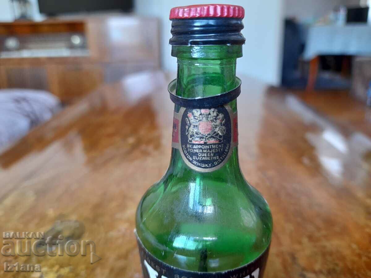 Auction Old bottle from VAT 69 Auction Old bottle from VAT 69