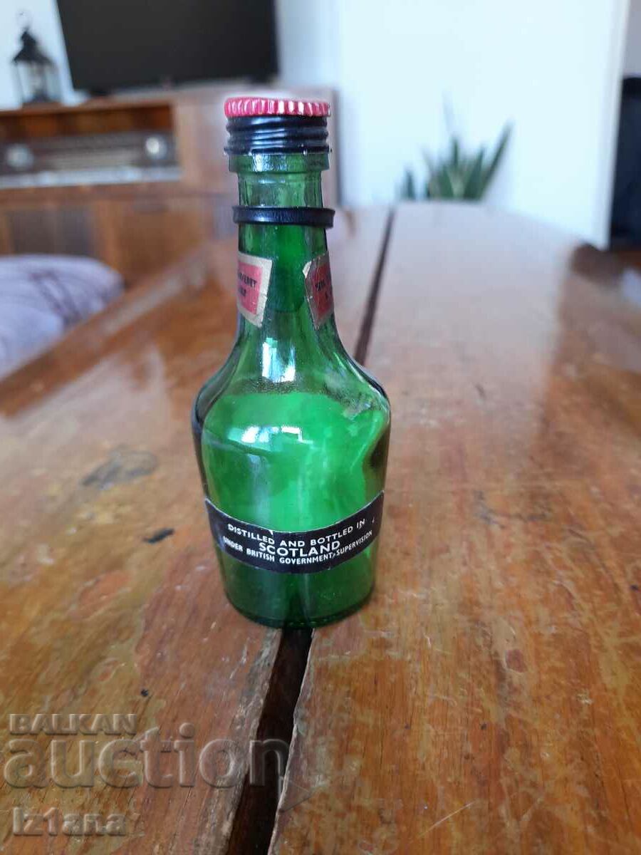 Delivery of Old bottle from VAT 69 Delivery of Old bottle from VAT 69