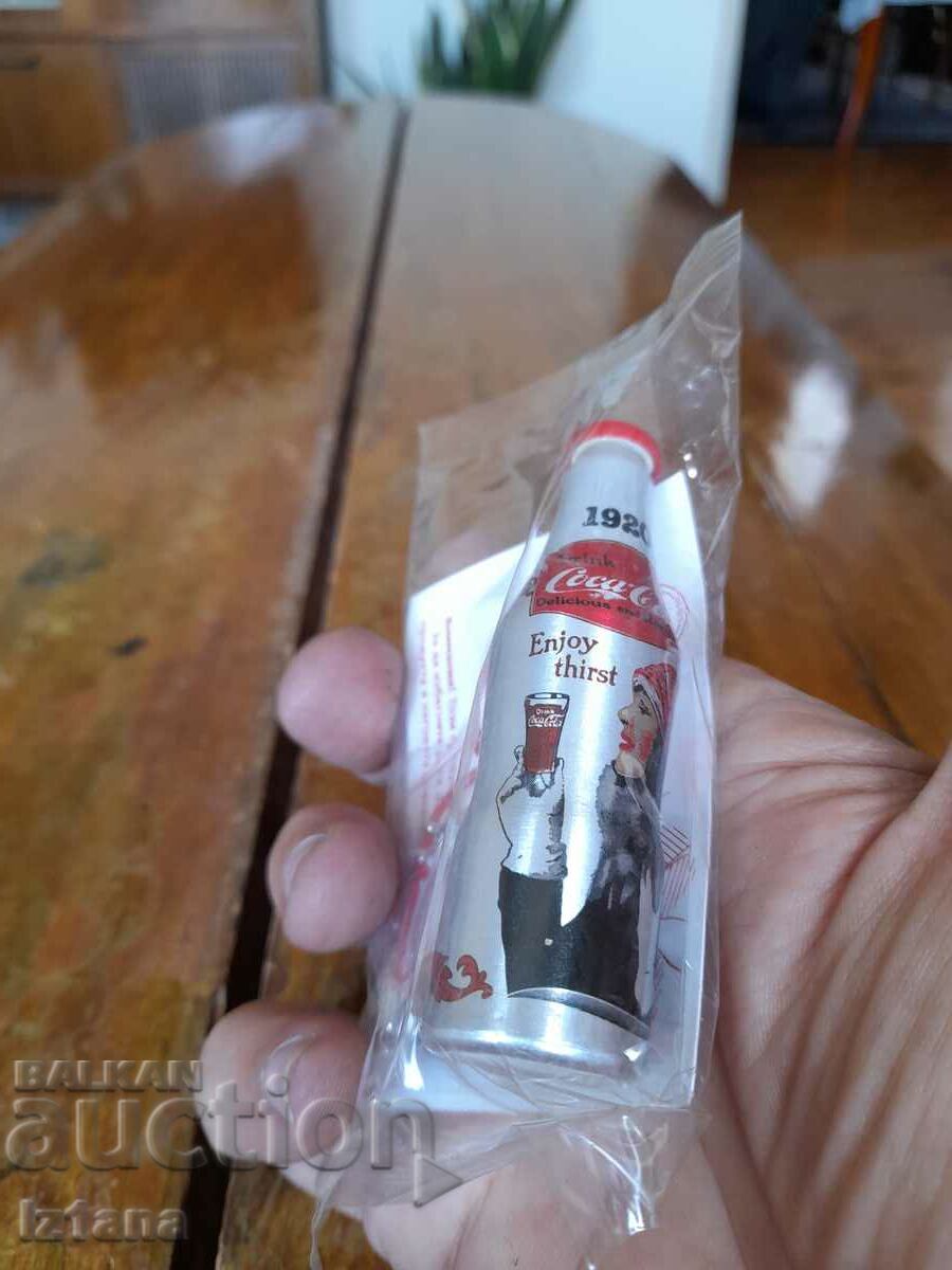 Delivery of Souvenir Coca Cola, Coca Cola