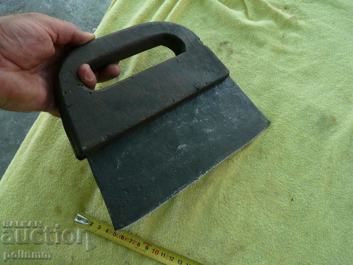 Δημοπρασία Ένα παλιό συλλεκτικό όργανο Δημοπρασία Ένα παλιό συλλεκτικό όργανο