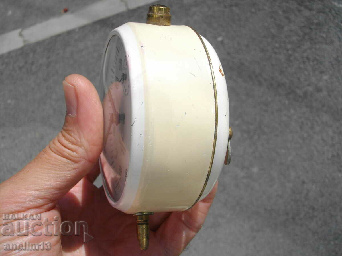 JUNGHANS CAVALIER COLLECTIBLE ALARM CLOCK - 7 JUNGHANS CAVALIER COLLECTIBLE ALARM CLOCK - 7